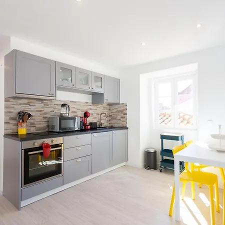 Flh Ajuda Modern * Lisboa